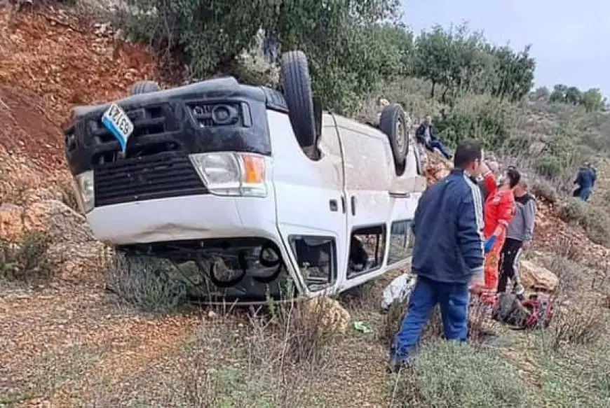 ‏استشهاد مدنيين لبنانيين موظفان في الامم المتحدة في حادث سيارة أثناء إخلاء قرية رميش في جنوب لبنان نتيجة القصف الإسرائيلي.