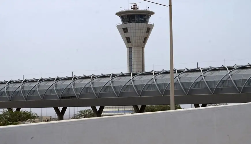 بعد حادث طائرة "بوينغ"... إغلاق مطار دكار لساعات