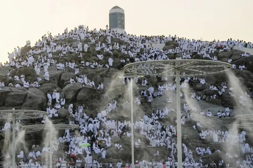 لأداء ركن الحج الأعظم.. 1.5 مليون حاج يفدون إلى جبل عرفات