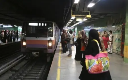 مصر ترد على سحب قطارات مترو الأنفاق بسبب الكهرباء