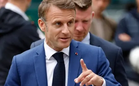 ماكرون يحضّ نتانياهو على "منع اشتعال" الوضع بين إسرائيل وحزب الله