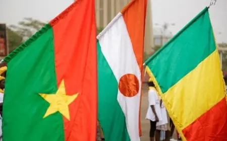 أوّل قمّة لقادة الأنظمة العسكرية في مالي وبوركينا فاسو والنيجر