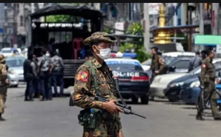 مجموعات إتنية مسلحة تعلن تطويق بلدة رئيسية في شمال بورما