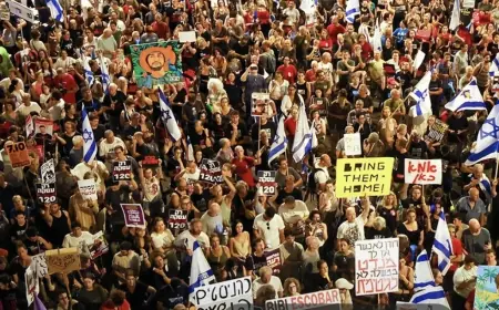 متظاهرون يطالبون بإبرام صفقة تبادل الأسرى يقطعون طرقا رئيسية في تل أبيب