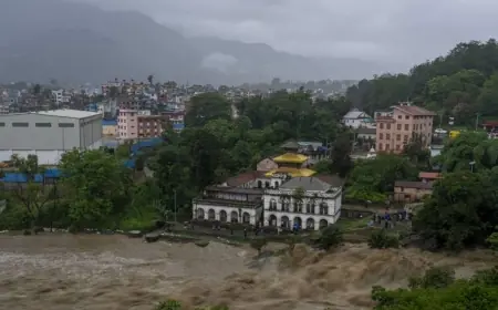 11 قتيلًا و8 مفقودين في انهيارات أرضية بسبب الأمطار الغزيرة في نيبال