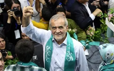 الرئيس الإيرانيّ المنتخب يؤدي اليمين أمام مجلس الشورى في مطلع آب