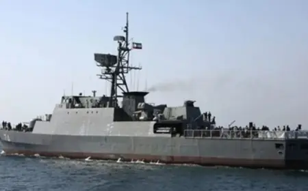 غرق الفرقاطة الإيرانية سهند رغم جهود إنقاذها في ميناء بندر عباس