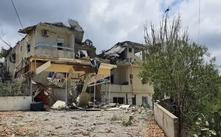 سقوط بقايا صاروخ اعتراضي على سطح منزل