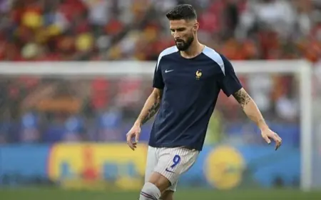أوليفييه جيرو يقول وداعاً لمنتخب فرنسا