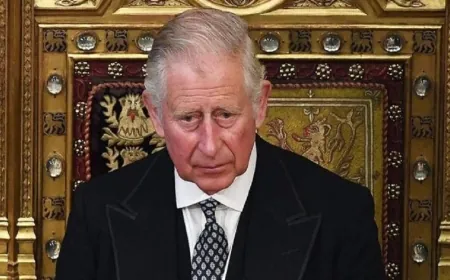 الملك تشارلز: الحكومة ستعمل على تحقيق السلام بالشرق الأوسط