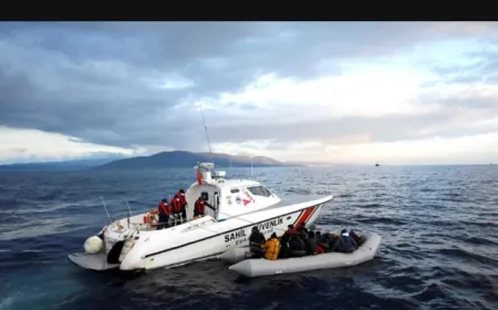 خفر السواحل اليونانيّ نفى اتهامات تركية بدفع مهاجرين إلى تركيا