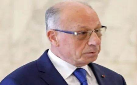 وزير الدفاع عرض للتطورات مع سفير ايران