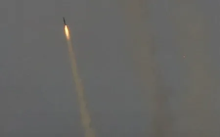 حزب الله: قصفنا كريات شمونة بعشرات صواريخ الكاتيوشا