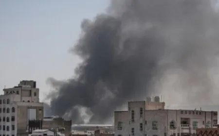 انفجارات عنيفة مدينة الحديدة