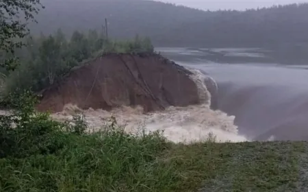 الأمطار الغزيرة تتسبب في انهيار جزء من سد وسط روسيا
