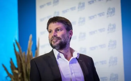 سموتريتش يدعو لشن حرب "تعيد احتلال جنوب لبنان"