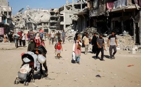 بعد انسحاب الجيش الإسرائيلي.. عودة سكان خان يونس وسط أنقاض الدمار