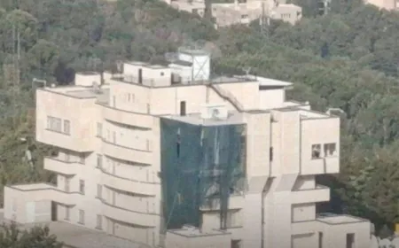 صور تداولتها وسائل إعلام ايرانية غير رسمية لما قالت انه المبنى الذي كان يقيم به اسماعيل هنية