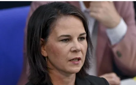 وزيرة الخارجية الألمانية لمواطنيها: لمغادرة لبنان طالما كان ذلك ممكناً