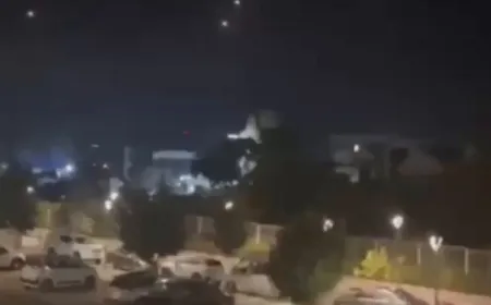 بالفيديو - عشرات الصواريخ نحو الجليل أُطلقت من لبنان.