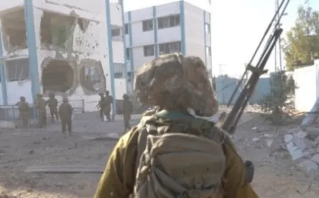 الجيش الإسرائيلي يطالب سكان 7 أحياء في خانيونس جنوبي قطاع ‎غزة بإخلائها قسرا؛ تمهيدا لشن هجوم جديد عليها؛ بذريعة إطلاق حركة حماس صواريخ منها