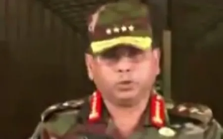 قائد جيش ‎بنغلاديش يتحدث عن محادثات لتشكيل حكومة مؤقتة عقب استقالة رئيسة الوزراء ومغادرتها البلاد عبر مروحية عسكرية و  الهند تعلن حالة التأهب القصوى على طول الحدود مع بنغلاديش