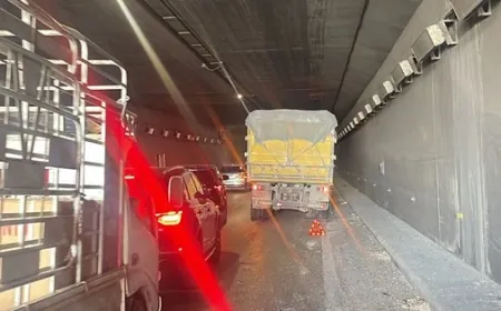 تعطل شاحنة داخل نفق المطار باتجاه بيروت وحركة المرور كثيفة في المحلة