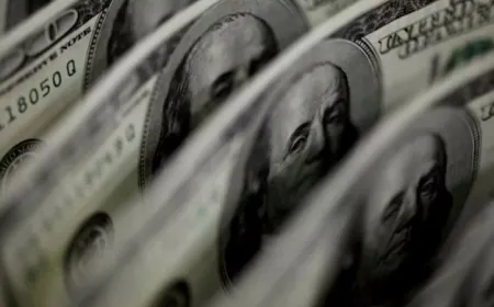 الدولار يتراجع بعد بيانات التضخم الأميركية