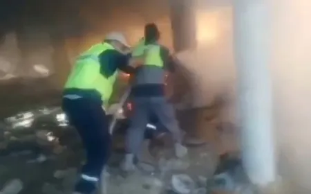 بالفيديو - فرق الاطفاء تحاول اخماد الحريق المنزل في اطراف بنت جبيل