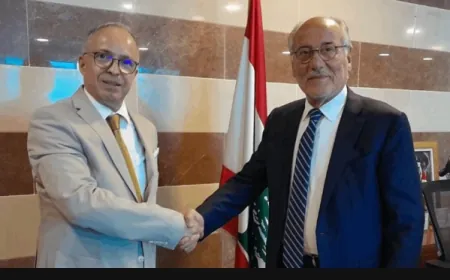 الحلبي تسلم من سفير الجزائر 40 منحة جامعية مخصصة للطلاب اللبنانيين في الاختصاصات كافة