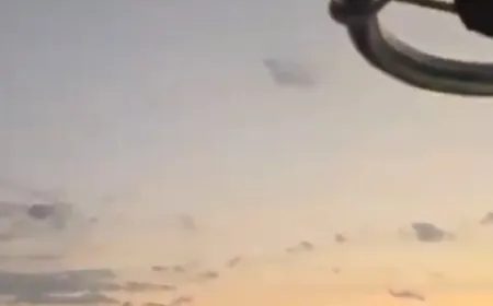 بالفيديو - الطيران الحربي الاسرائيلي مر من فوق البحر باتجاه طرابلس و من ثم الهرمل لإستهداف مطار حماه العسكري .