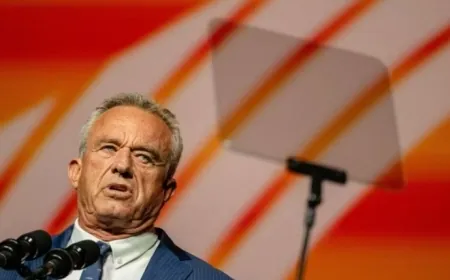 المرشح روبرت كينيدي جونيور يعلق حملته الانتخابية ويقرر دعم ترامب