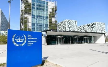 زيلينسكي يوقع على قانون التصديق على نظام روما الأساسي