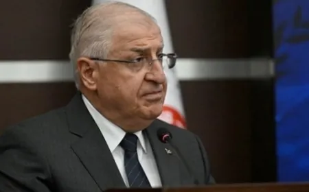 ‏وزير الدفاع التركي: لا مشاكل تواجه عودة العلاقات مع دمشق وأي عقبة يمكن حلّها بين الفريقين