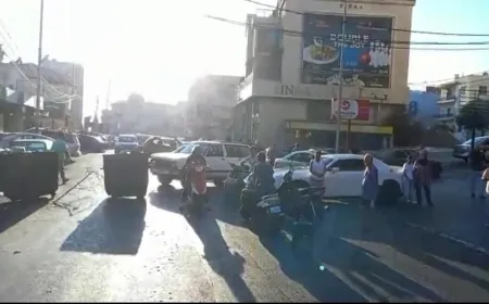 أهالي طفل مفقود يقطعون أوتوستراد المنية