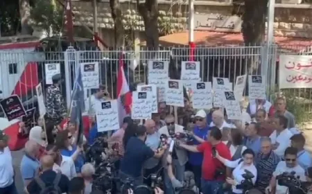 بالفيديو - تظاهرة المودعين أمام قصر العدل