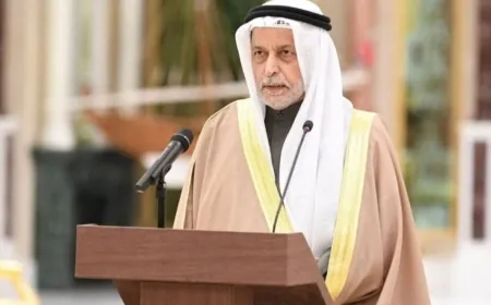 أمير الكويت يقبل استقالة وزير النفط عماد العتيقي