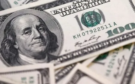 تساوي الكفتين تقريباً بين احتمالي خفض الفائدة الأمريكية 25 أو 50 نقطة