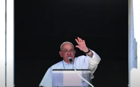 البابا فرنسيس يعرب عن قربه من كل عائلات الرهائن الإسرائيليين