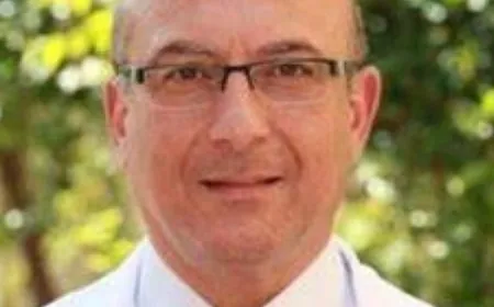 *نقيب الأطباء يوسف بخاش وجّه نداء عاجلاً إلى جميع الأطباء، خاصة أطباء الجراحة العامة وجراحة العضم والشرايين وأطباء الترميم والأطباء من كل الاختصاصات، للتوجّه فوراً إلى مراكز عملهم أو أقرب مستشفى.*