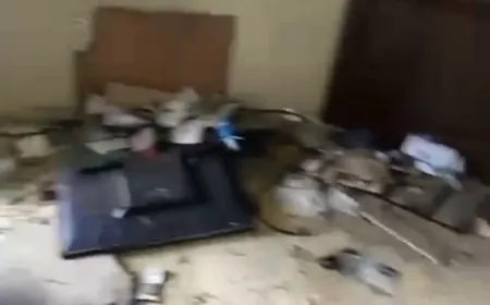 بالفيديو - تفجير تلفزيون وشبكات انترنت في بلدة الخرايب