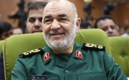 إيران: قائد حرس الثورة اللواء حسين سلامي يتفقد المصابين اللبنانيين الذين نقلوا إلى طهران بعد العدوان الإلكتروني الإسرائيلي