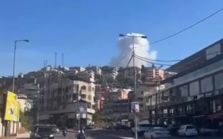 بالفيديو - غارة على تلة مارالياس في ⁧‫صيدا‬⁩