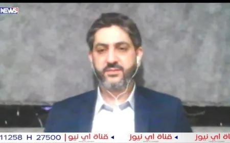 بالفيديو - اصابة رئيس تحرير شبكة مرايا الدولية "فادي بودية" على الهواء في لبنان