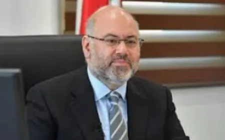 مؤتمر صحفي لوزير الصحة اللبناني فراس الأبيض