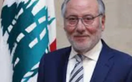 وزير التربية عباس الحلبي من السراي الحكومي