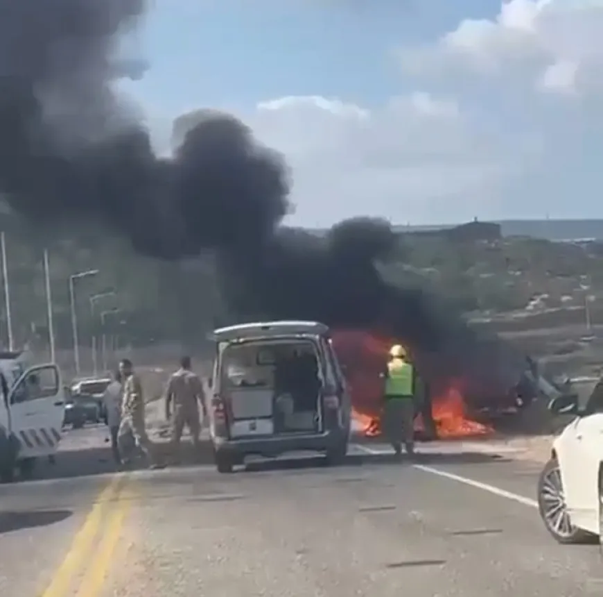 شهيدان في الغارة التي استهدفت سيارة  طريق عام الناقورة.