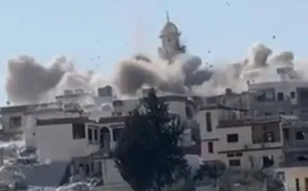 بالفيديو - لحظة استهداف مسجد يارون