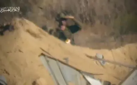 بالفيديو -كتائب القسام تنشر مقطع فيديو يظهر قنص ضابط إسرائيلي واستهداف مدينة "سديروت"