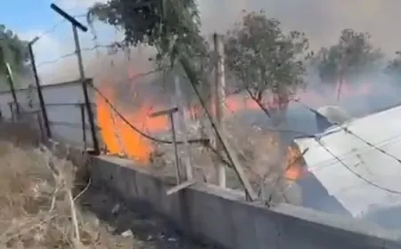 بالفيديو - مشاهد تظهر آثار صواريخ سقطت على مدينة عكا قبل قليل